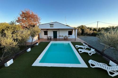 Arahal House | Casa Rural Única Naturaleza, Piscina y Atardeceres