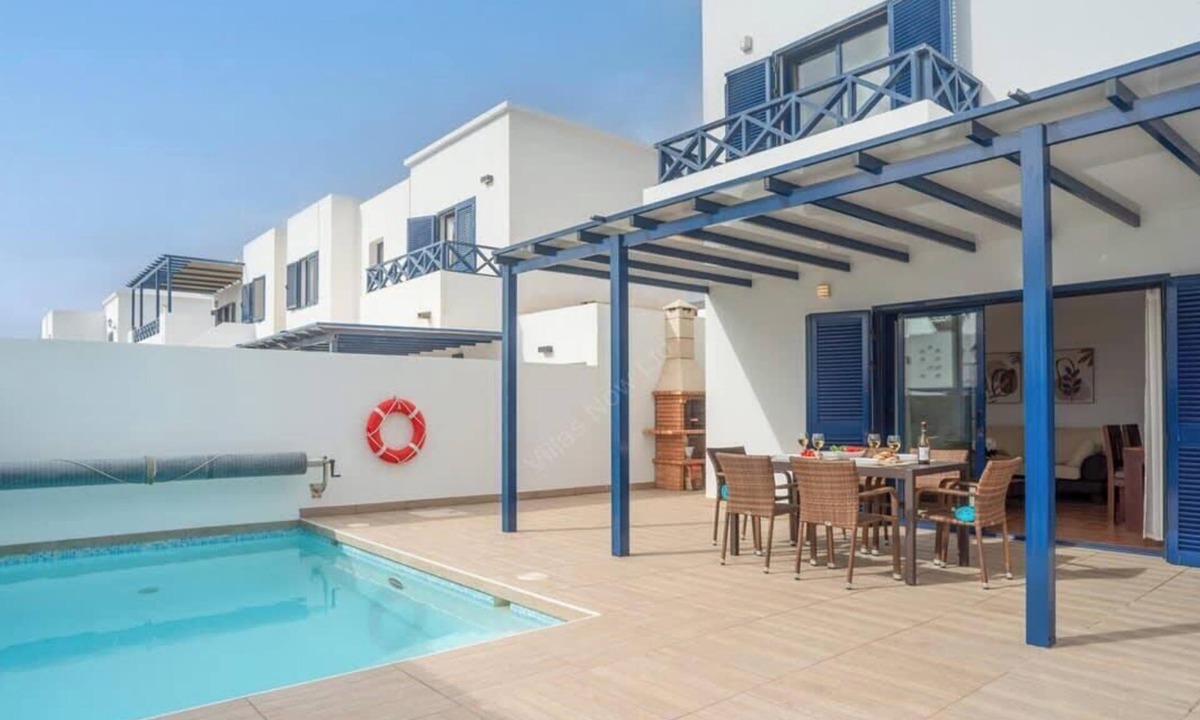Playa Blanca Villa | Casa Serena | Relaxed Living by Villas Now