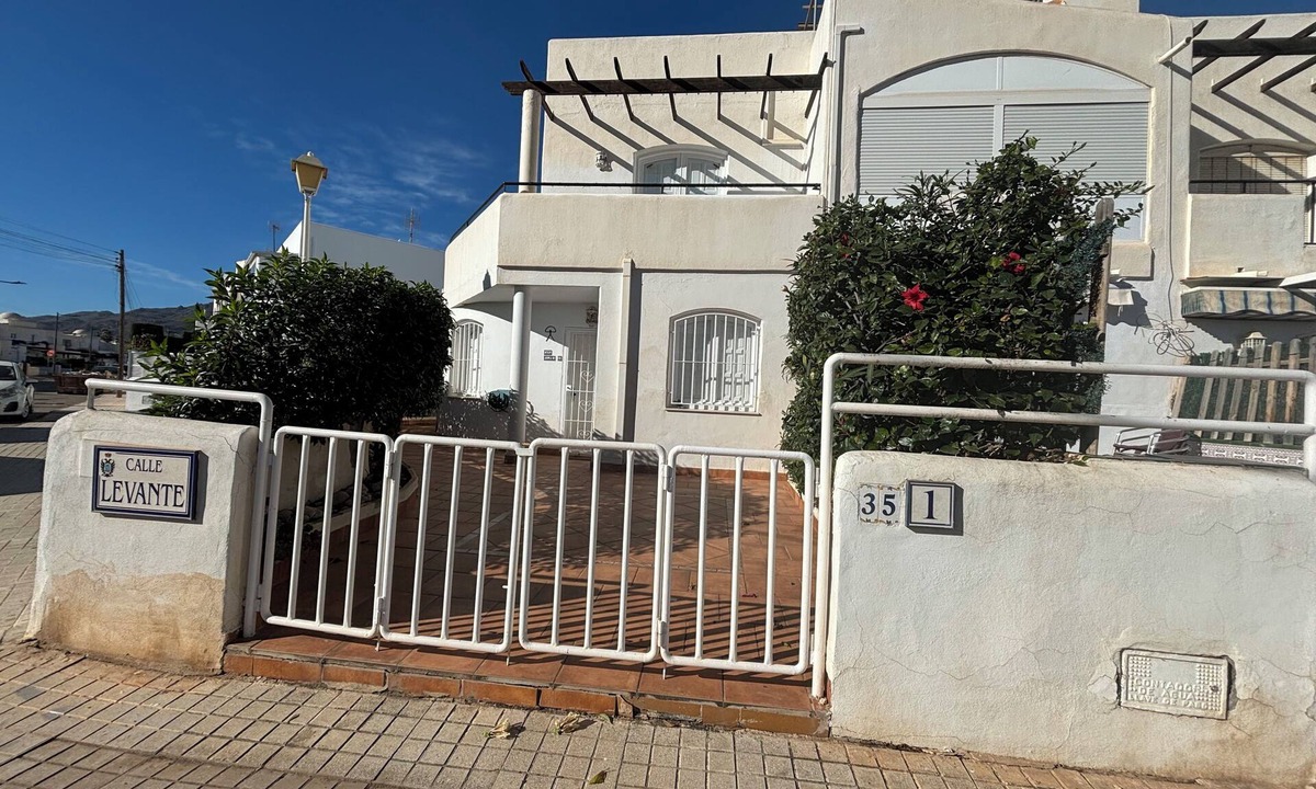 Vista de los Angeles-Rumina House | Casa Wilphi-Cosy 3-bed, 2-bath duplex with roof solarium in Mojácar.
