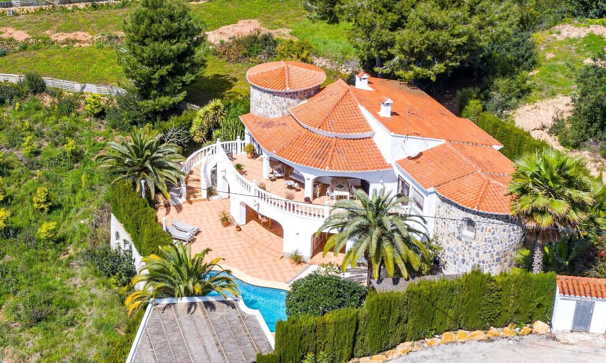 Arnella Villa | Casita Travel | Casa Los Moros
