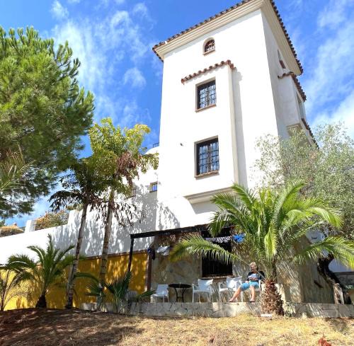 Alozaina Apartment | Castle Tower apartment BERNARD in rural holiday park