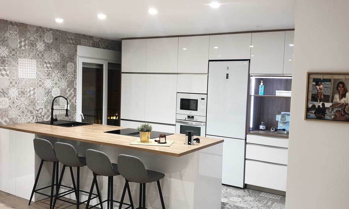Murcia Condo | Centrico 2 Minutos Gran Via. Estacion de Tren. Todos los Servicios