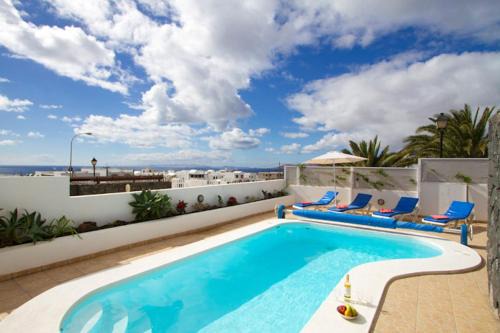 Los Mojones Villa | Charming Los Mojones Villa 3 Bedrooms Child Friendly Pool Villa Lise