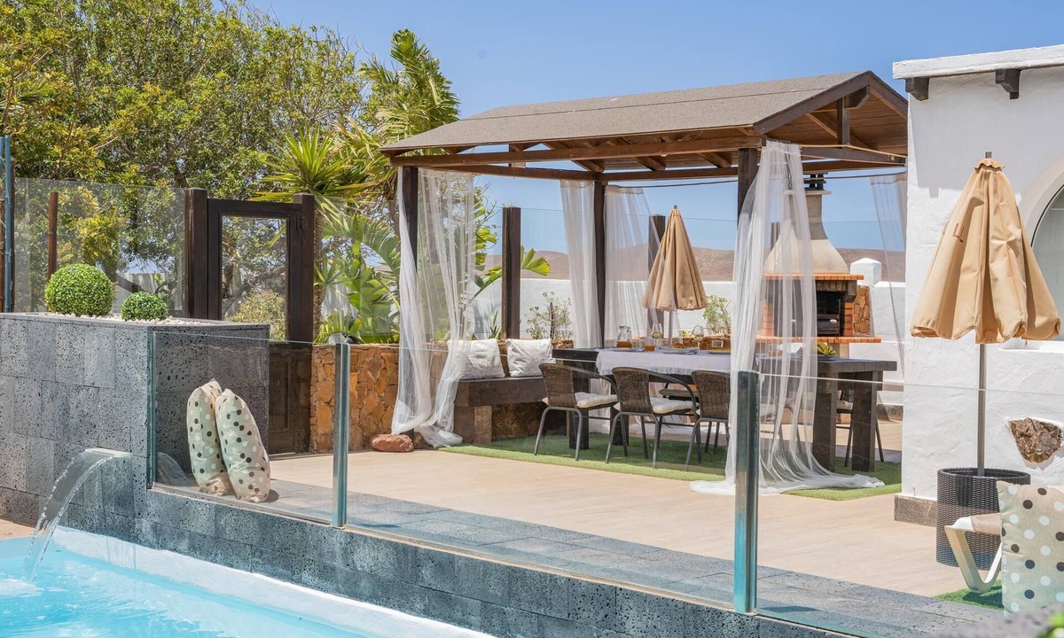 Puerto del Rosario House | CHL Villa Abraham, Private Pool & Relax