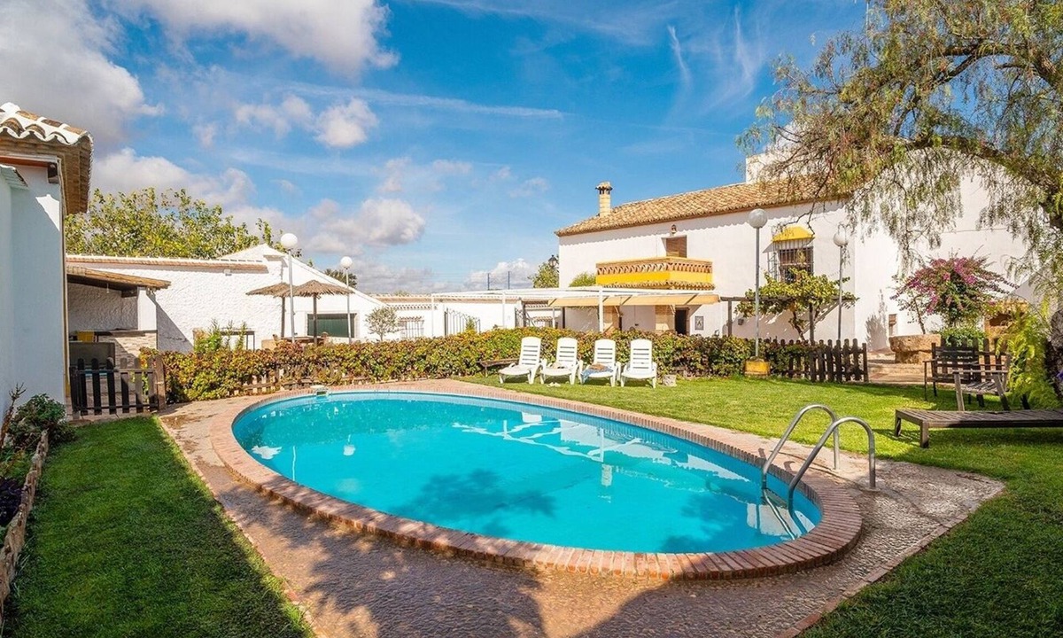 Fuente de Piedra Villa | Cortijo del Coco 1 Fuente de Piedra by Ruralidays