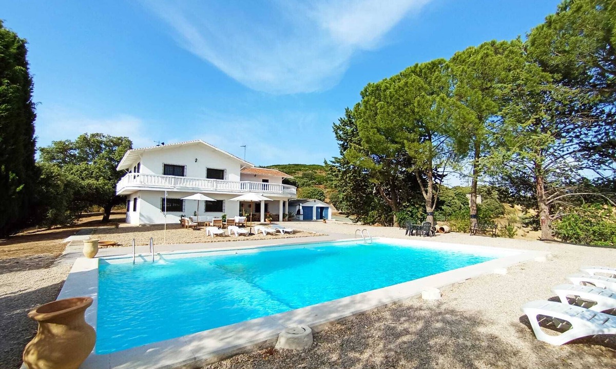 Archidona Villa | Cortijo El Contarín - Private Andalusian Country Retreat with Pool near Málaga