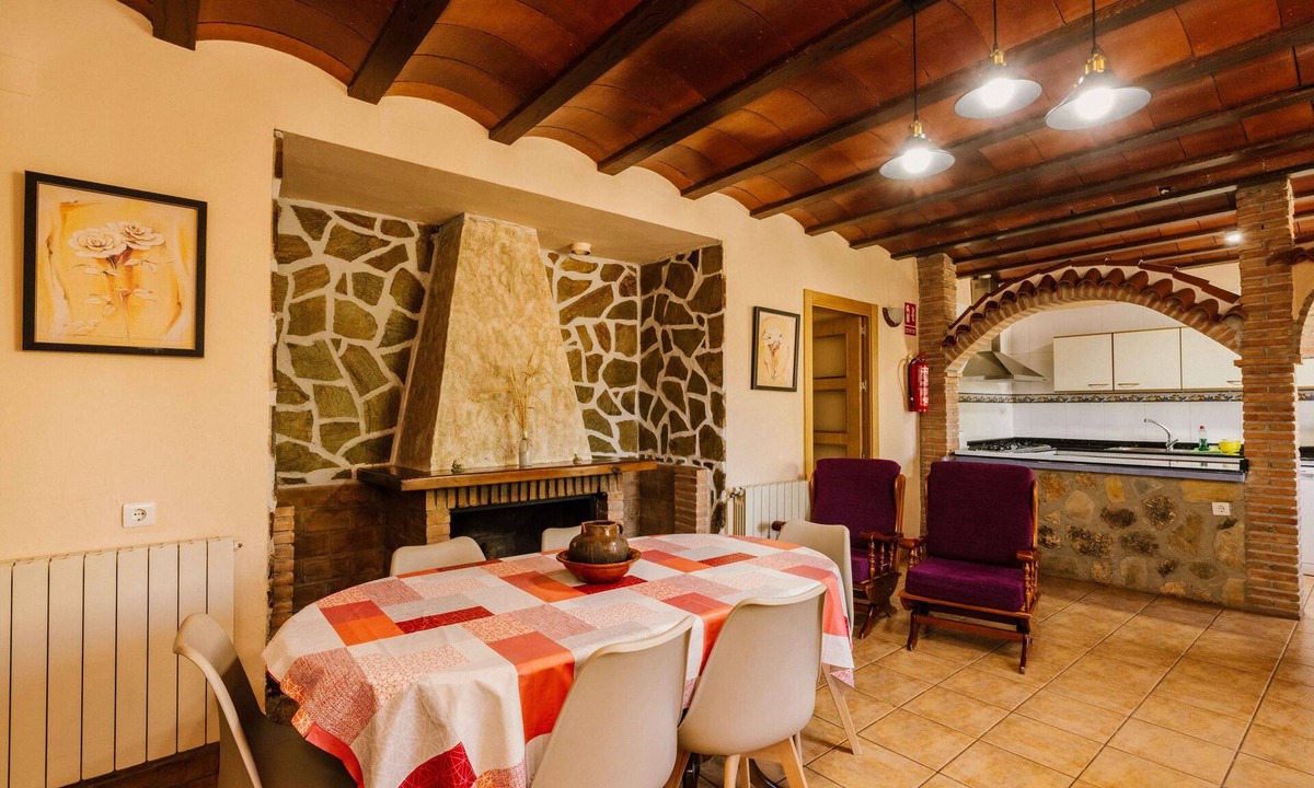 Caravaca de la Cruz House | Country House 'Casa Alderete' with Mountain View, Wi-Fi and Air Conditioning