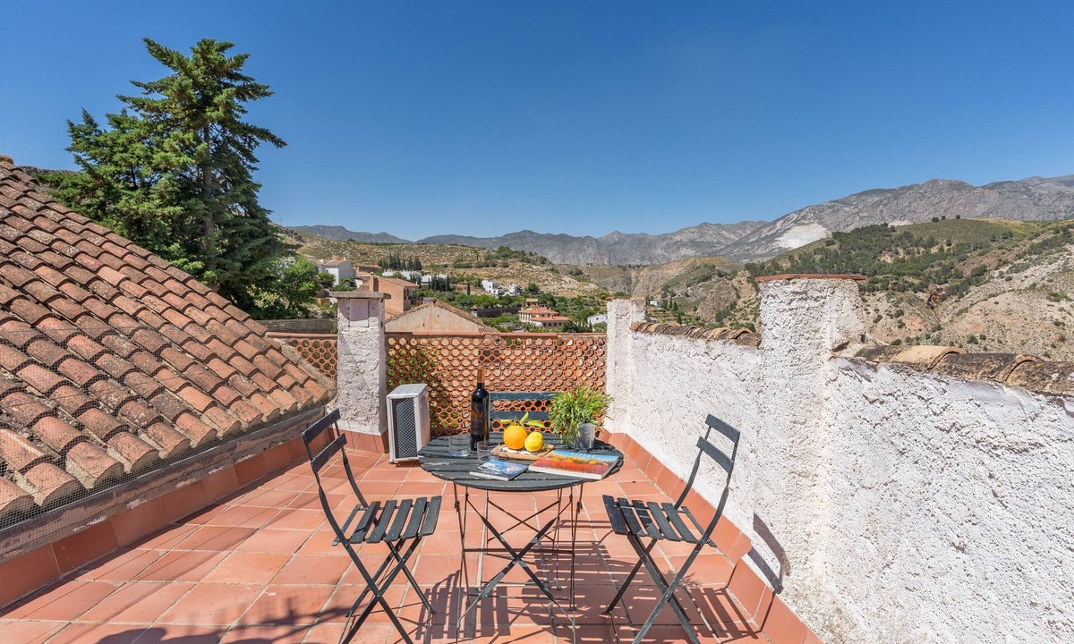 Conchar House | Country House 'Casa El Concejo' with Mountain Views, Wi-Fi, and Air Conditioning