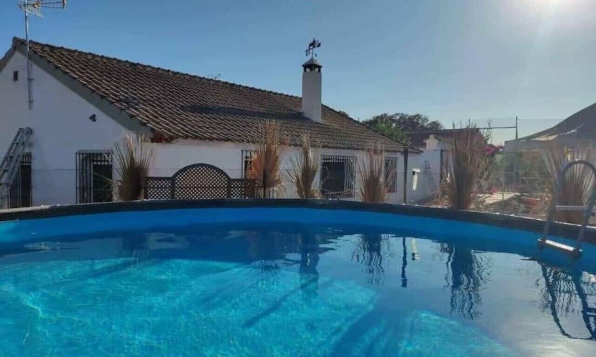 Montellano Cottage | Country House with a Pool and Olive Grove in Montellano