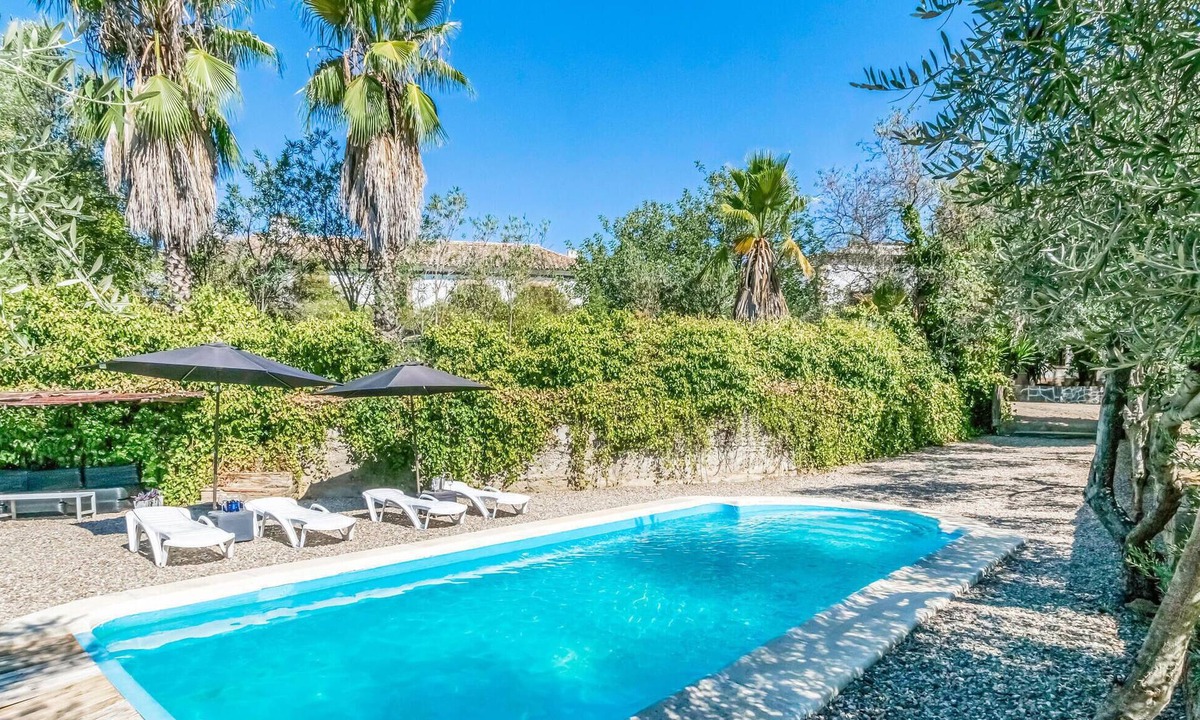 Poblado del Embalse House | Cozy home in Adamuz with private swimming pool, can be inside or outside