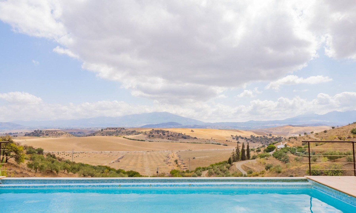Cartama Cottage | Cubo's Casa Rural Vistabella Cartama /infinity pool /views