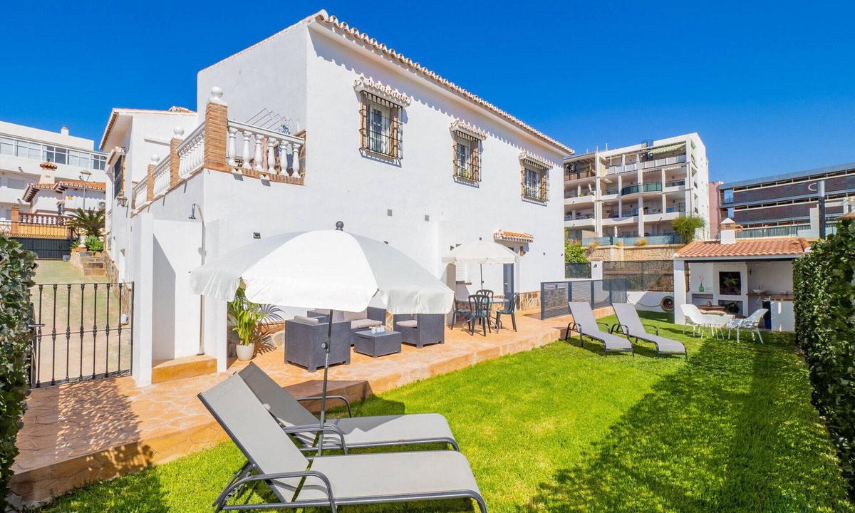 Torre de Benagalbon Bed & Breakfast | Cubo's Hostal William's Sunny 2 with Breakfast/free wifi/air conditioning