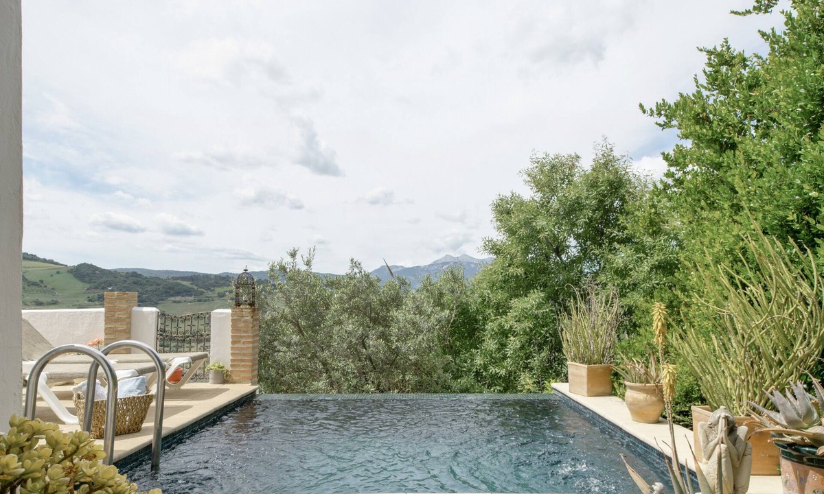 Montecorto Villa | Dar Hajra, villa para couples with spectacular views of the Sierra de Grazalema