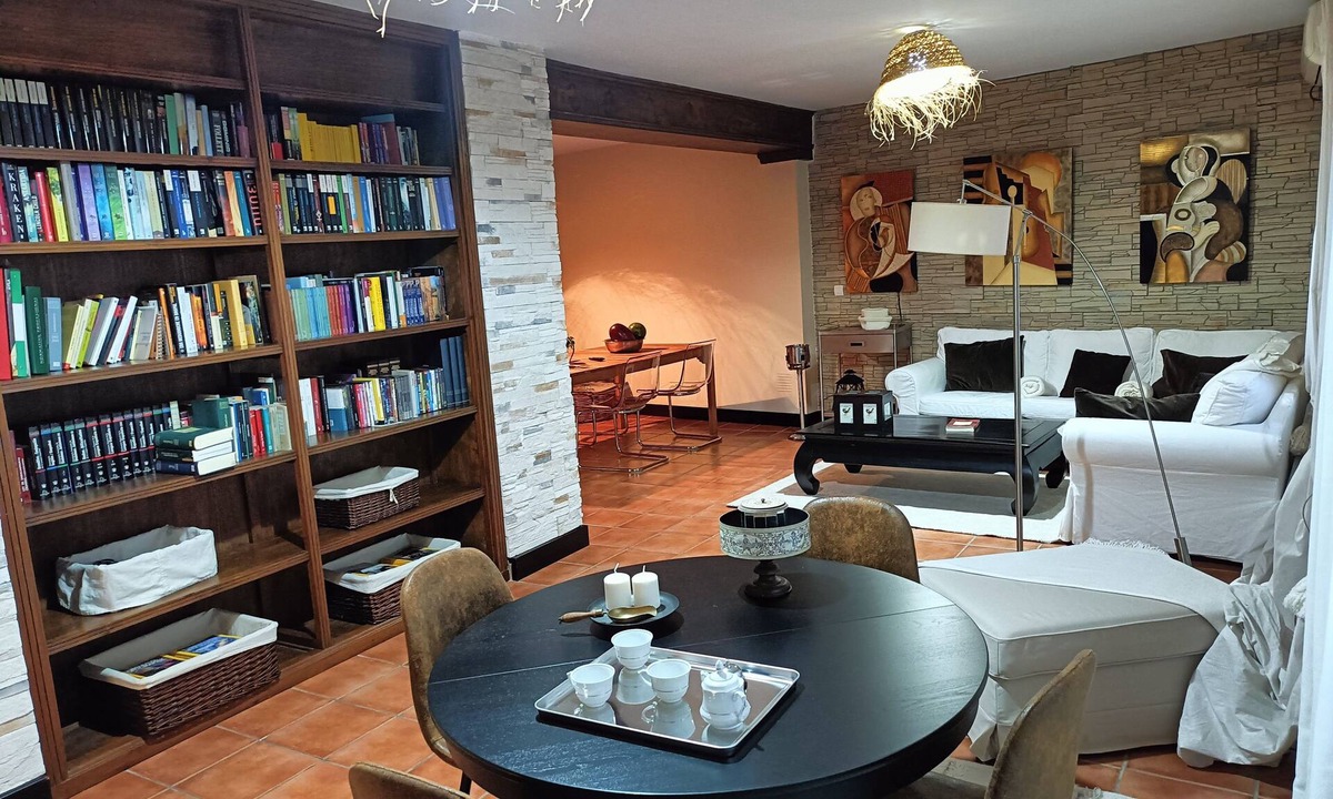 Ecija House | Discover La Casa de las Violetas in the heart of Ecija