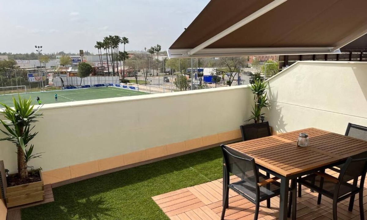 Dos Hermanas Apartment | Duplex with private terrace and parking 15 minutes from Seville