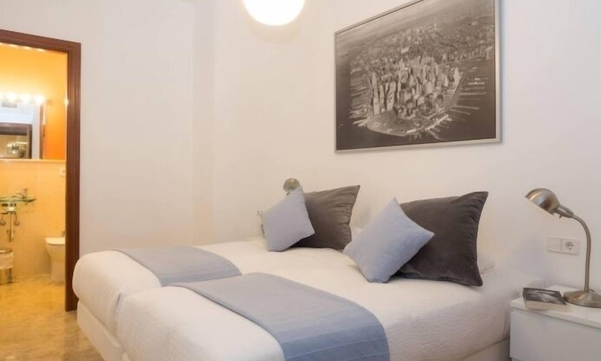 Centro Comercial Apartment | Duque 5 · Standard Apartment without Terrace · 2 Bedrooms · 2 Bathrooms