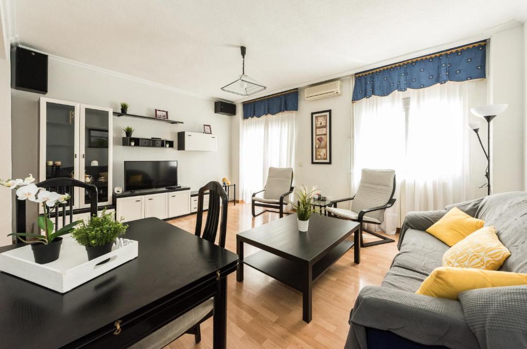 Ciudad Lineal Apartment | El Apartamento de Esteban