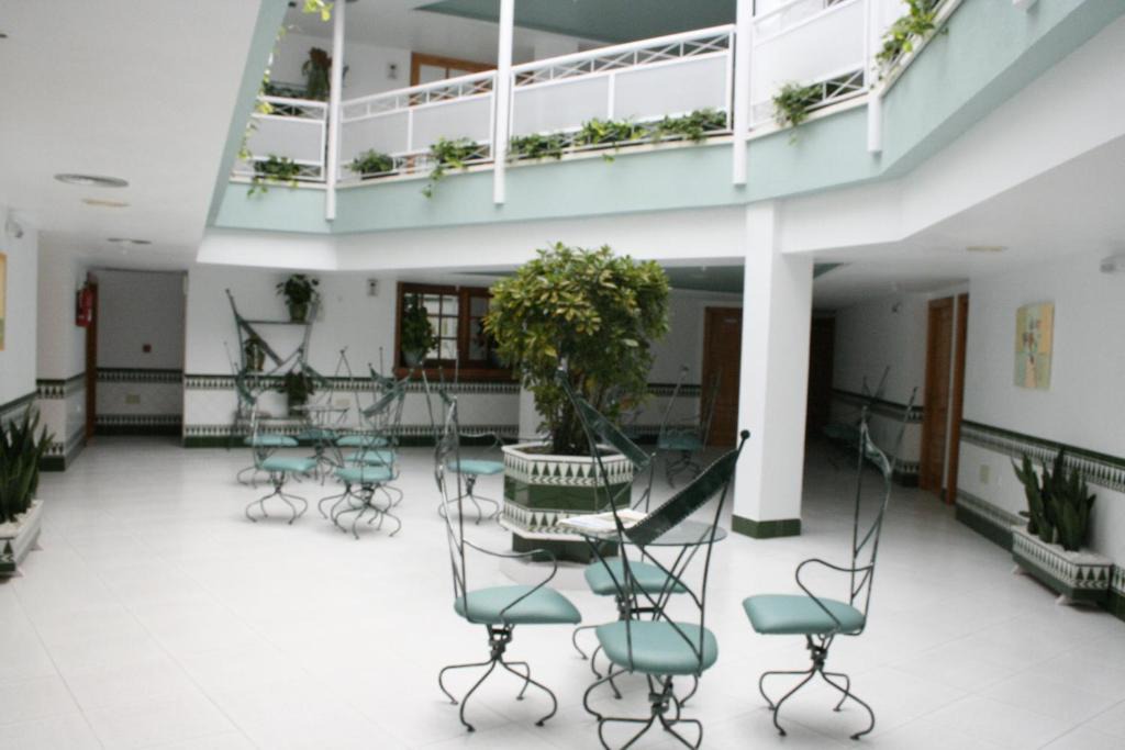 Aguilas Hotel | El Paso