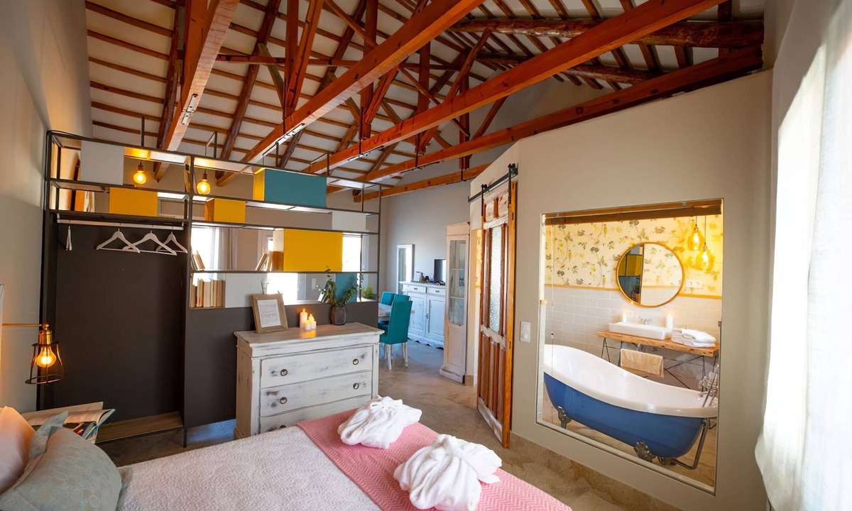 Consuegra House | El Patio de los Jazmines "Boutique-House"