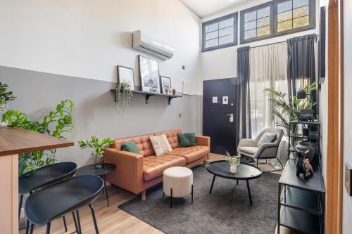 San Blas-Canillejas Apartment | Elegant loft close to the airport by beBalmy