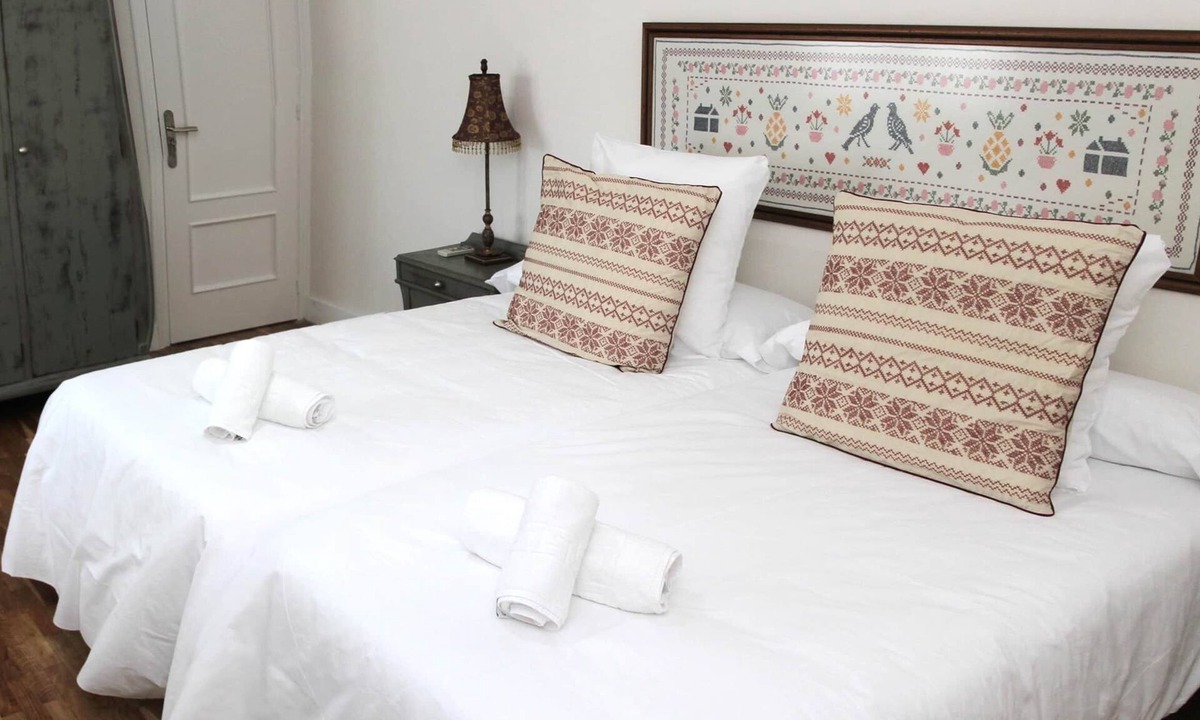 Brazatortas House | Double room 2 beds in Casa El Villar