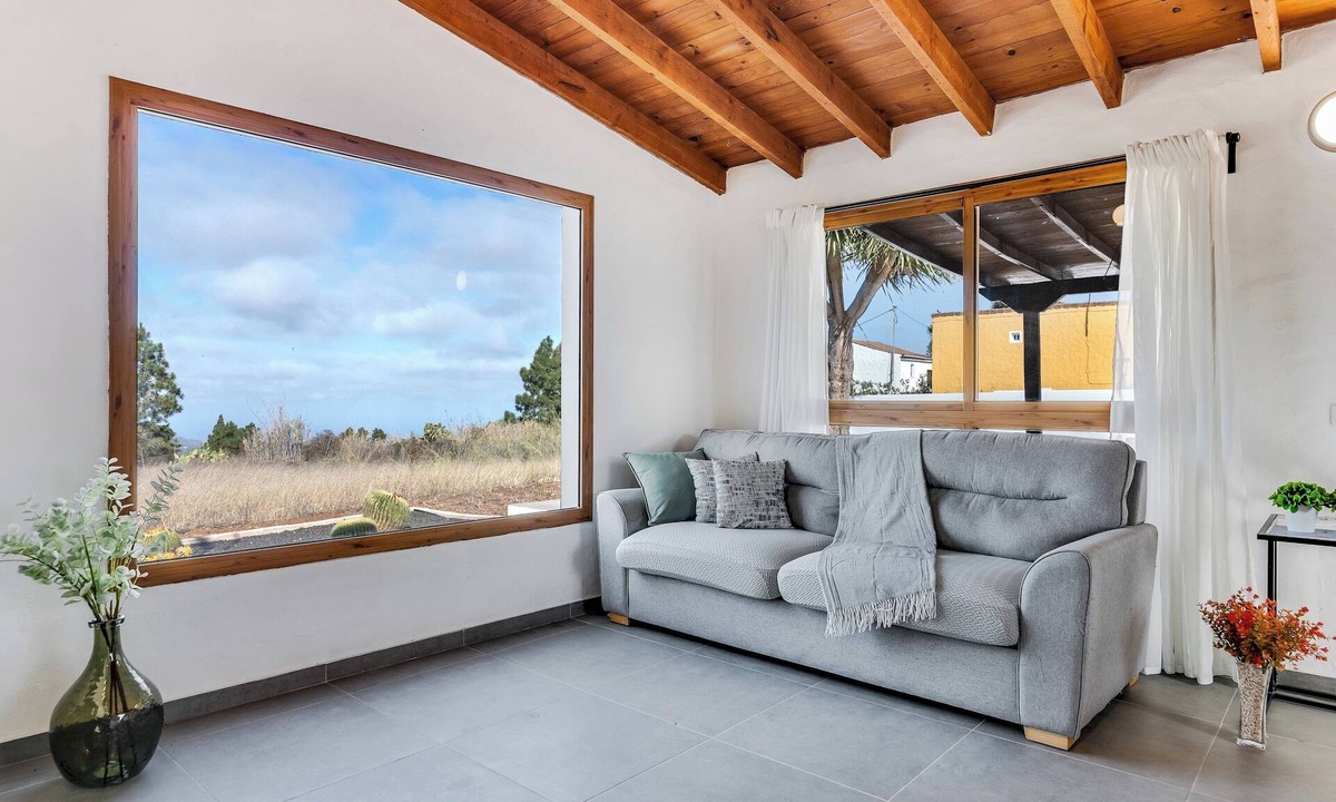 La Solana Ski Chalet | Home2Book Country Stay with Terrace & BBQ