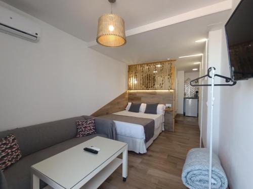San Juan de Aznalfarache Apartment | "Estudio con balcón" A 9 min en metro del centro de Sevilla