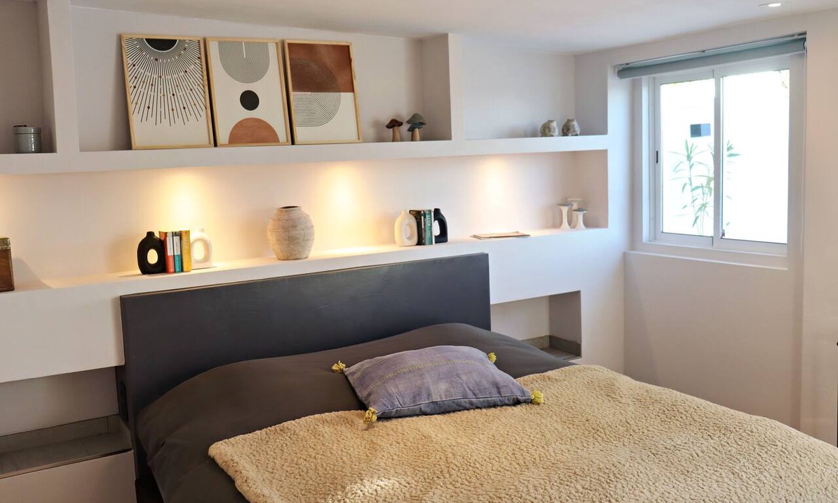 Crevillente Condo | Exceptional extended stays in luxury rooms 15 minutes from Elche.