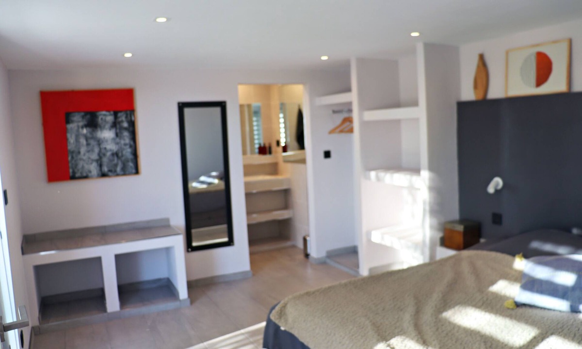 Crevillente Bed & Breakfast | Exceptional extended stays in luxury rooms 15 minutes from Elche.