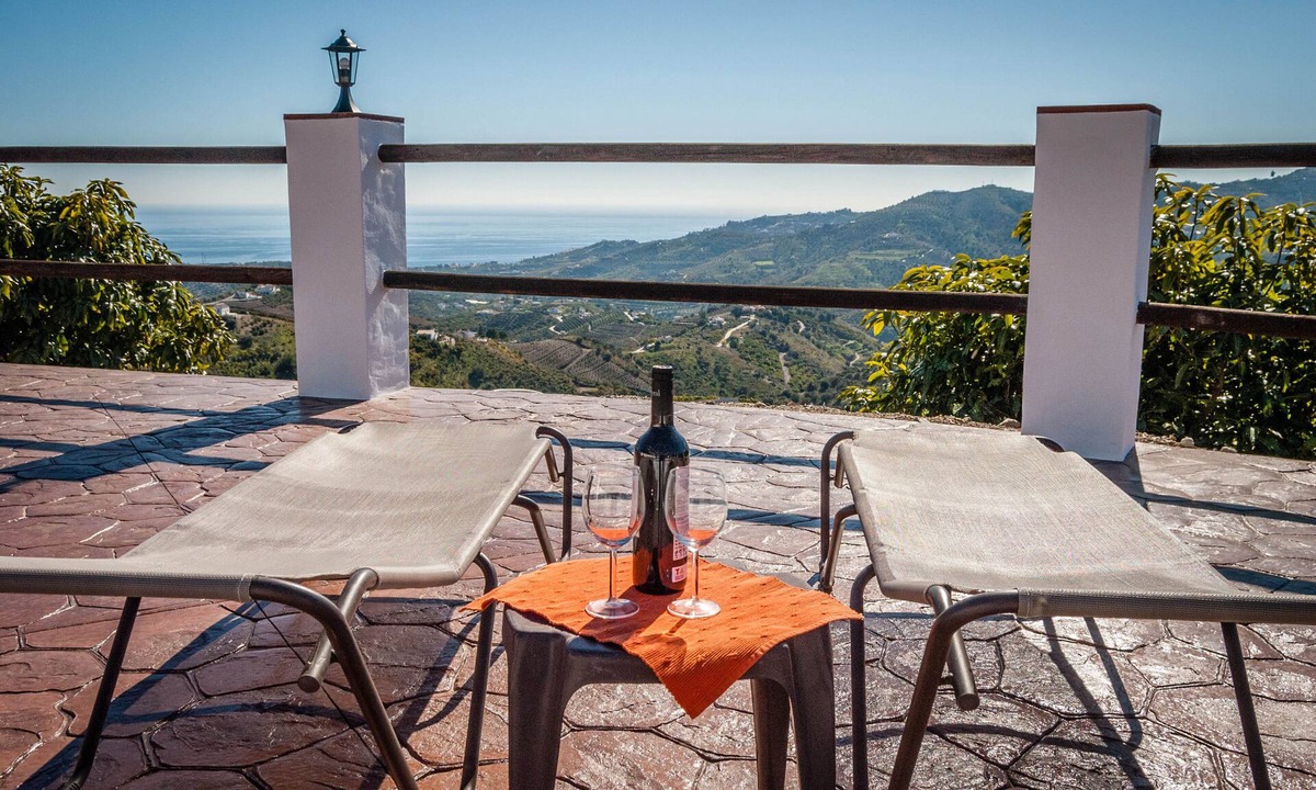 Frigiliana Cottage | farmhouse with wifi, swimming pool, terrace, sea and mountain views CR/MA/00776