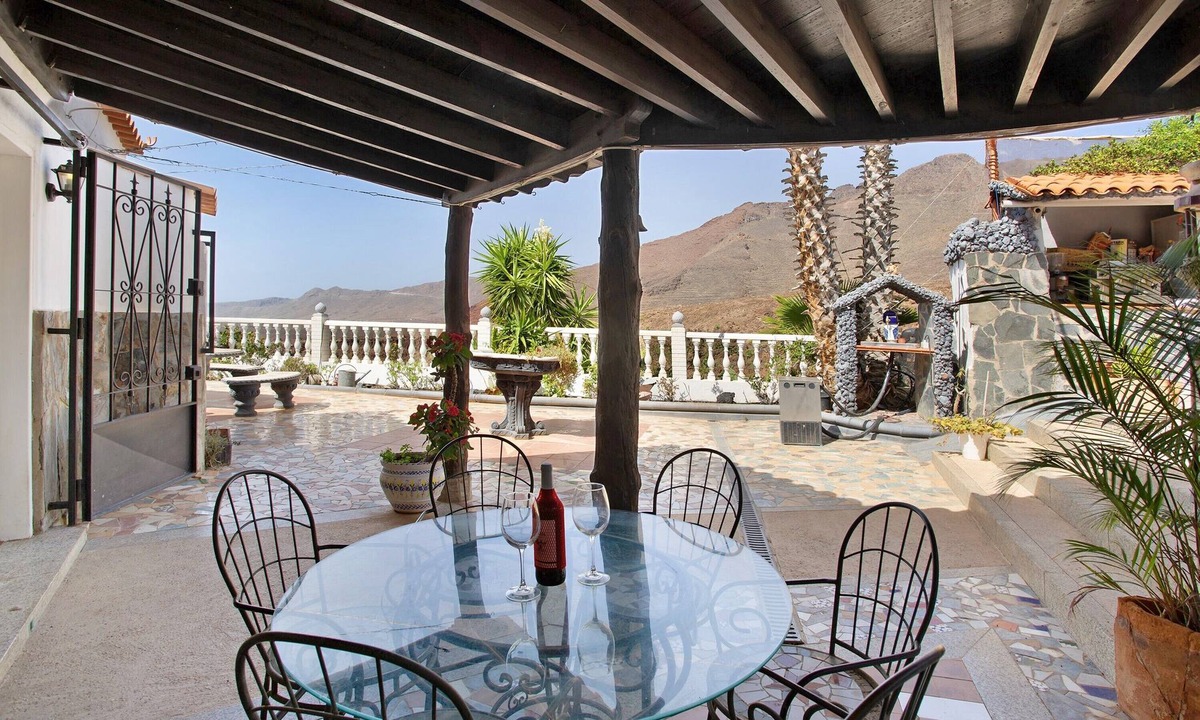 Aguimes House | Finca Fani 1 with Sea Views, Mountain Views, Shared Pool, Terrace and Garden