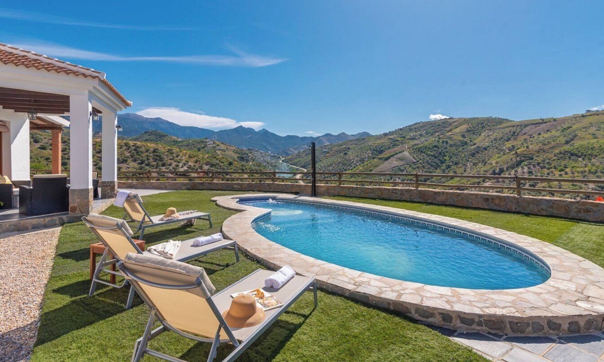 Salares Villa | Finca La Diosa Salares by Ruralidays