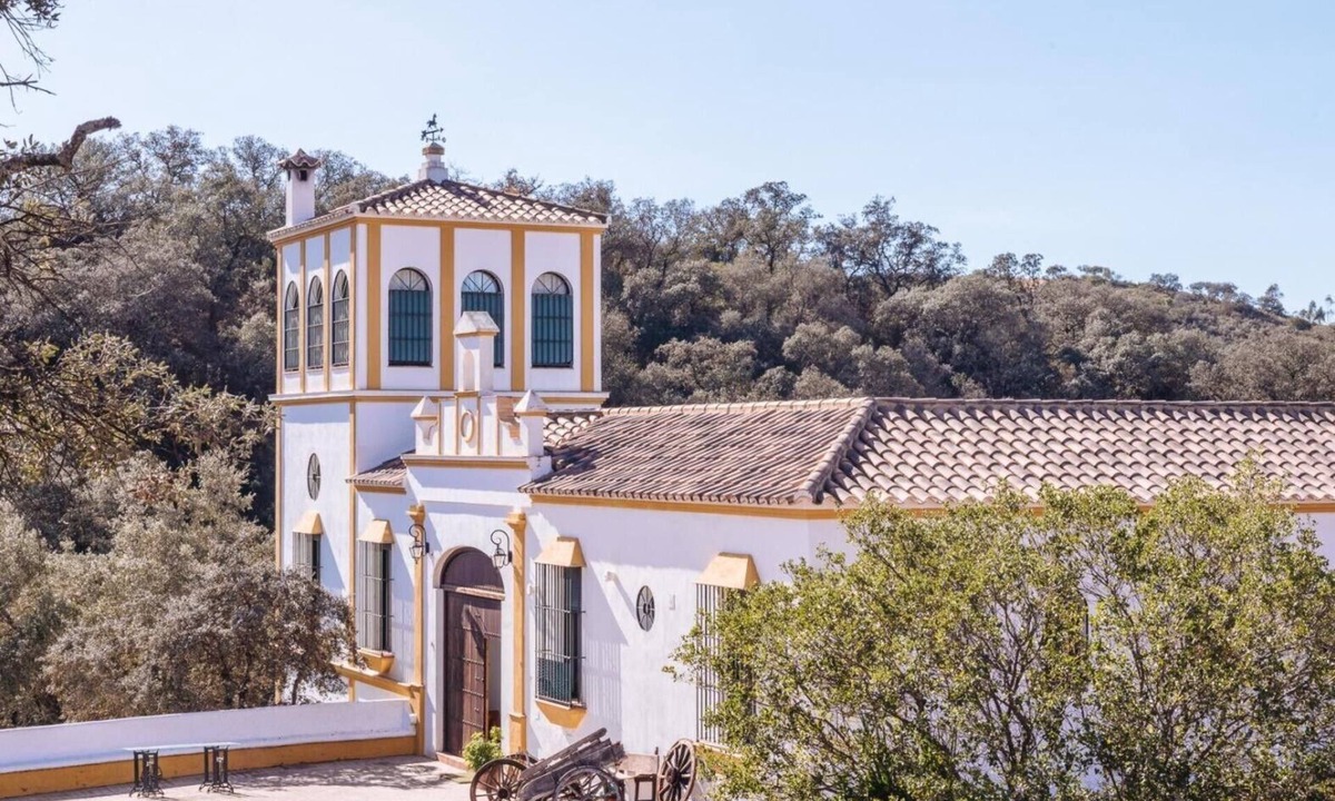 El Garrobo House | Finca Los Gorriones – Country House with Mountain Views near Seville