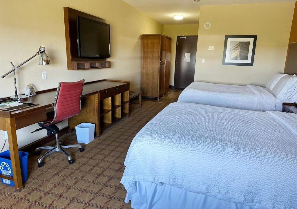 Southeast Edmonton Hotel | Four Points by Sheraton Edmonton Gateway