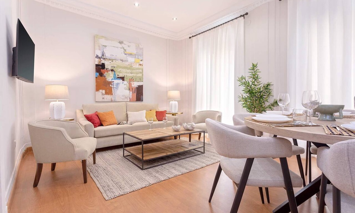 Centro Comercial Apartment | Genteel Home Manuel de Sandoval