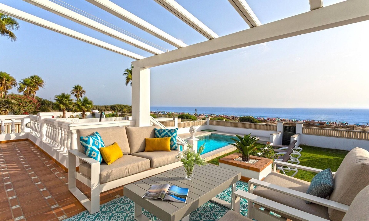 Chiclana de la Frontera Villa | Genteel Home Villa Mirador de la Barrosa