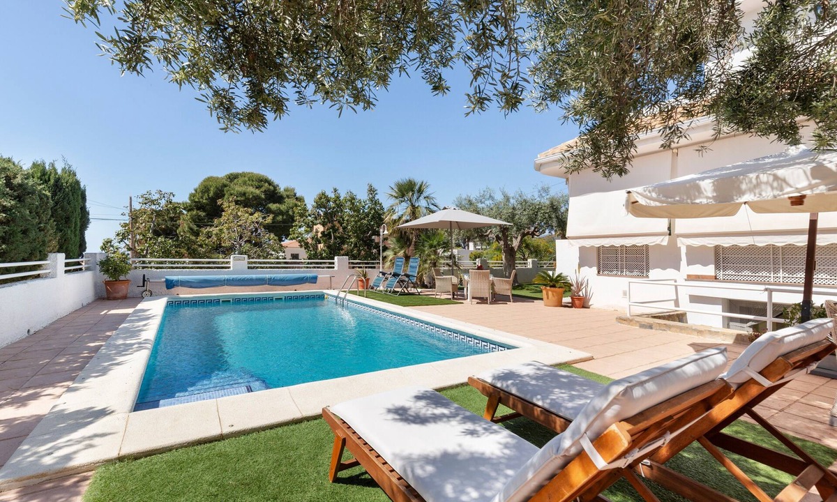 La Azohia Apartment | Ground Floor (-1) Semi-Basement Apartment in Villa with Pool (Near the Beach)