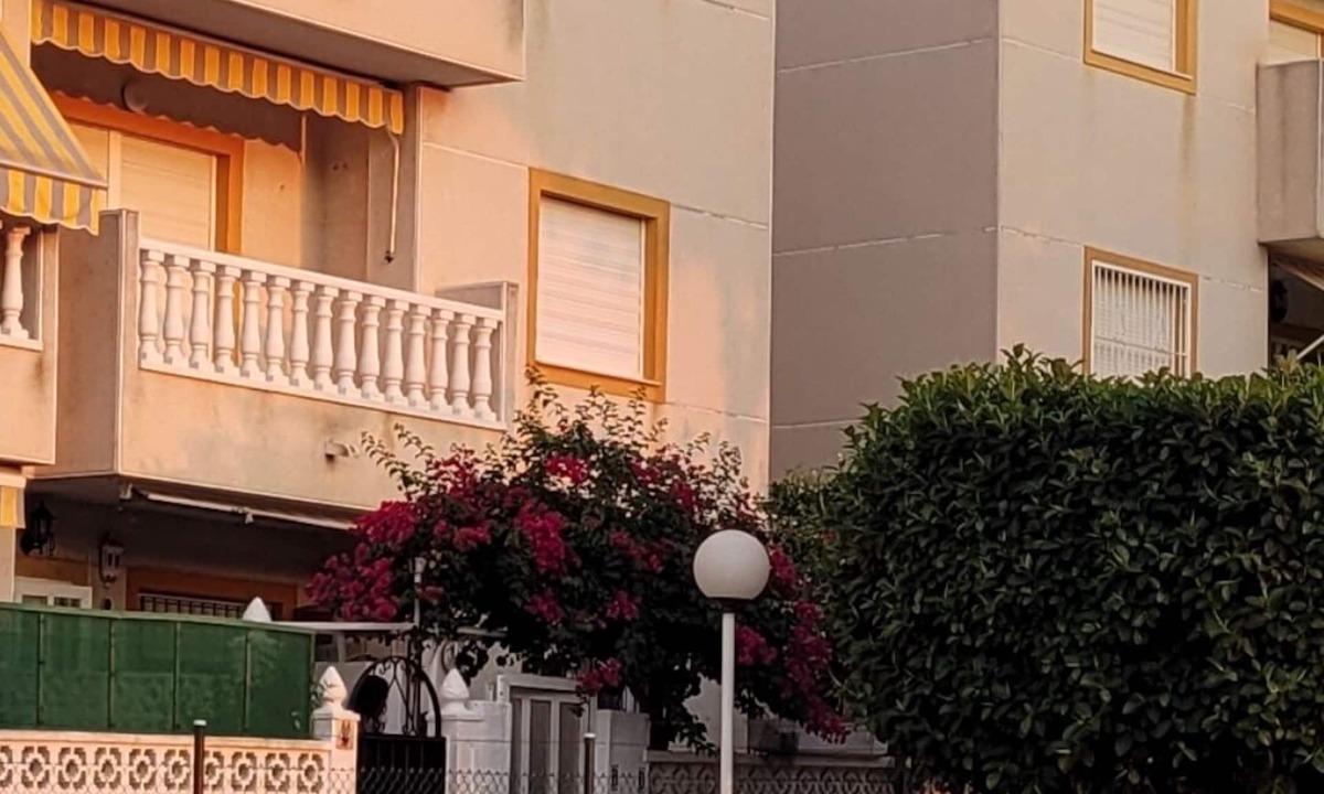Torrevieja Apartment | Ground floor apartment with terrace and pool 900 meters from the beach