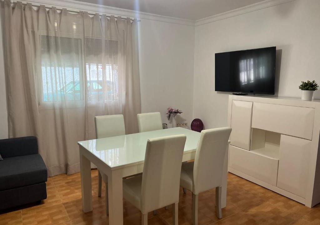 Lora Del Rio Apartment | Guadalora