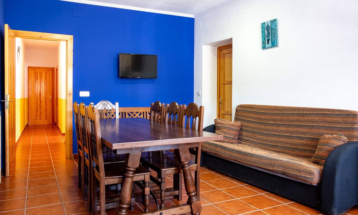 La Rinconada de la Sierra House | Holiday Home 'El Parral' with Mountain Views, Shared Terrace and Wi-Fi