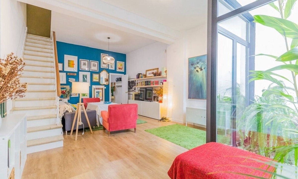 Bellavista House | Holiday Home 'Art and Relaxation in Seville' with Private Terrace, Wi-Fi & Air Conditioning