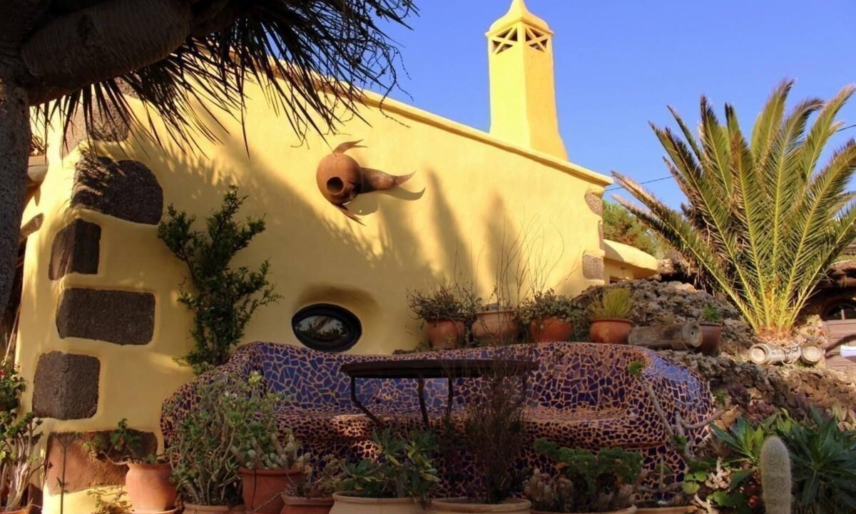 La Asomada House | Holiday home, barbecue, garden and terrace, sea view