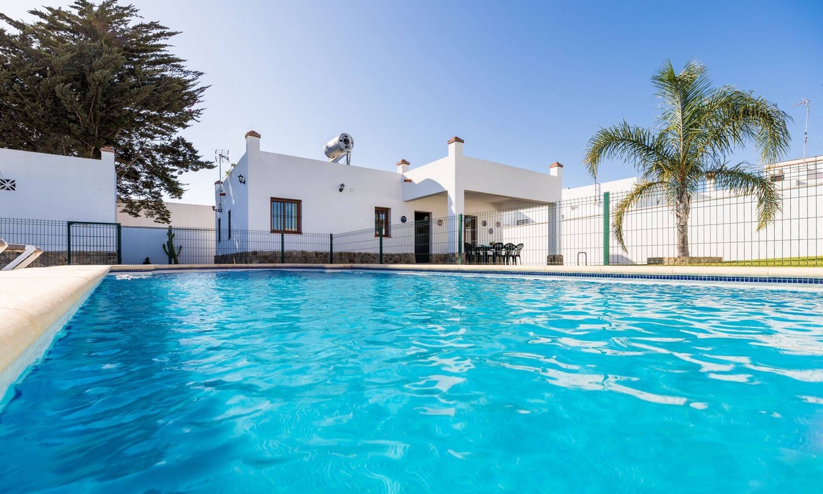 Conil de la Frontera House | Holiday Home "Villa CA1" with Pool, Garden, Terrace & Wi-Fi