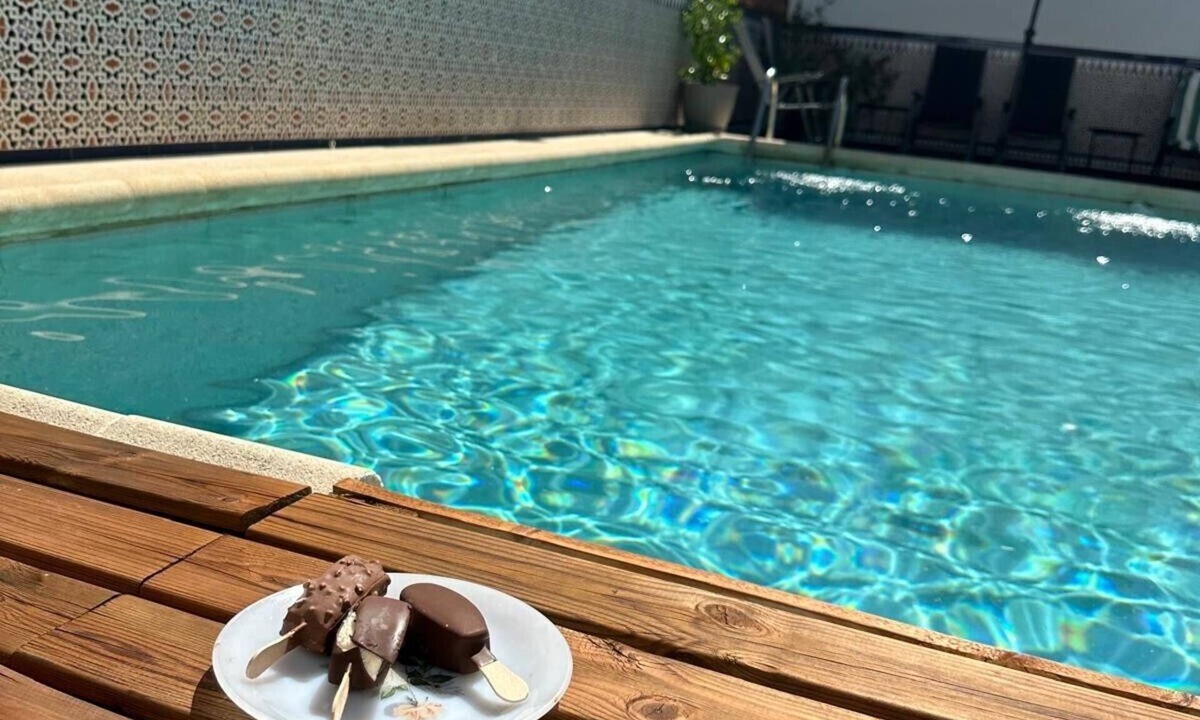 La Victoria House | Holiday Home 'Gení' with Private Pool, Wi-Fi, and Air Conditioning