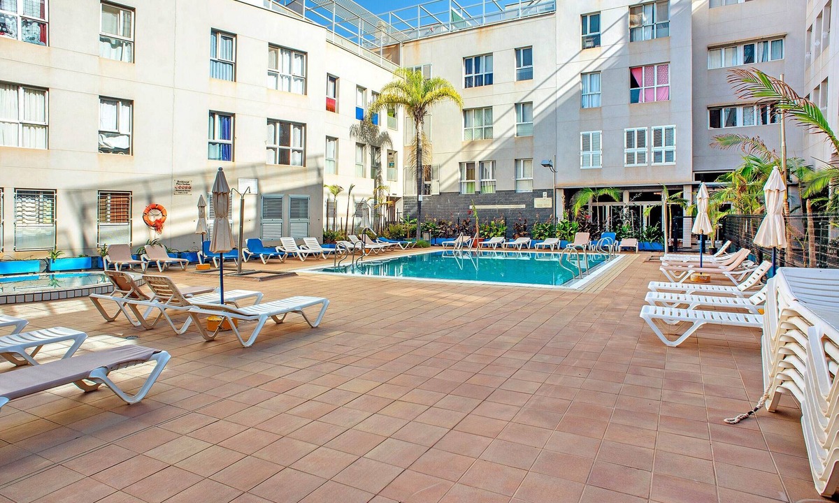 Sardina Apartment | Holiday Home "Playa Sardina" near the Beach with Mountain View & Wi-Fi