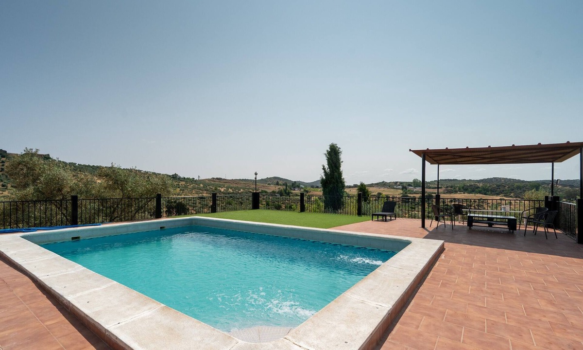 Alanis House | Holiday Home 'Señora De Las Angustias 1' with Mountain View, Shared Pool and Air Conditioning