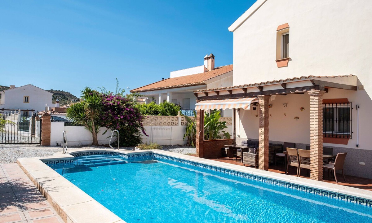 Alcaucin House | Holiday Home 'Villa Ju-mi' with Mountain View and Wi-Fi
