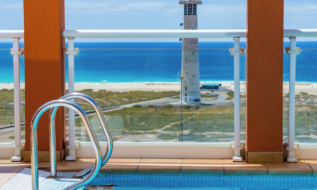 Solana del Matorral Apartment | Holiday rental apartment with fabulous views and private pool