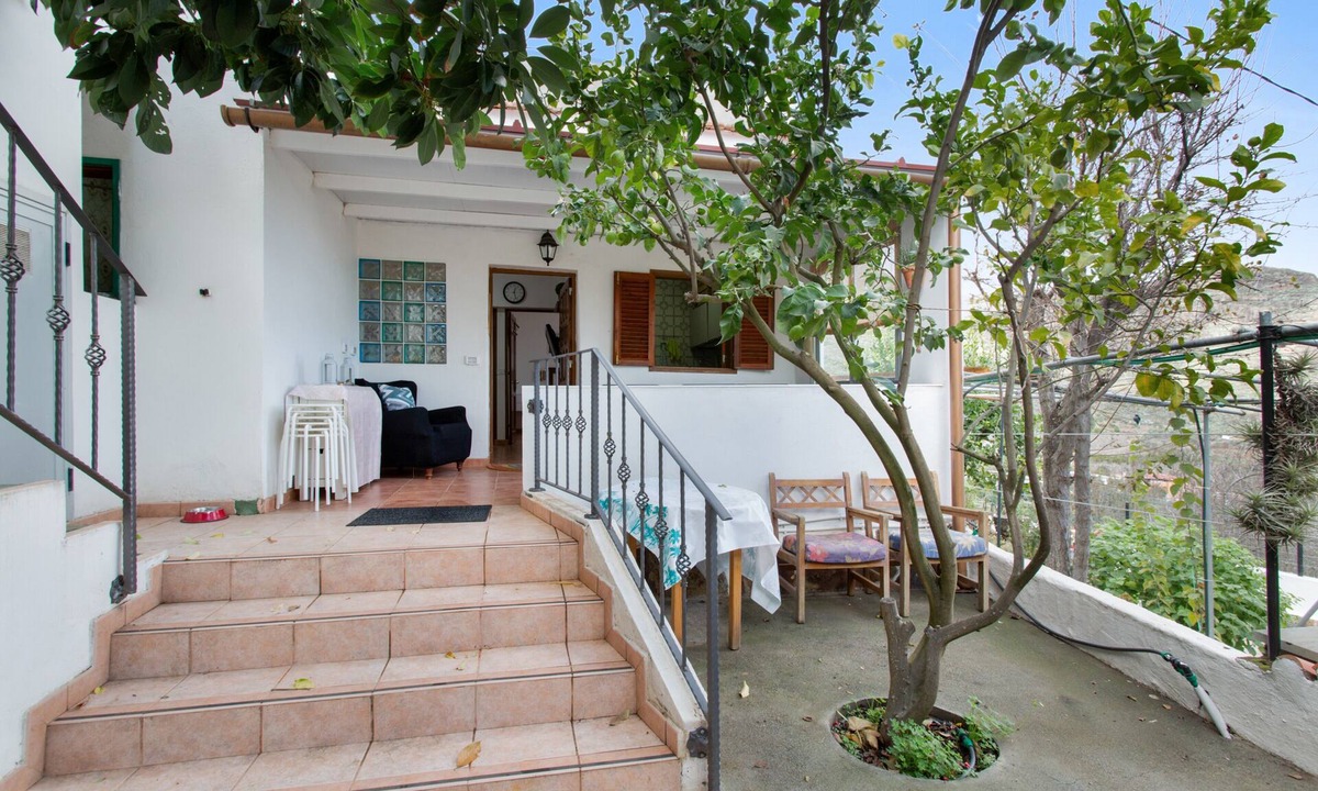 Valsequillo de Gran Canaria Villa | Holiday Villa 'Alejo' with Sea Views, Private Terrace and Private Garden