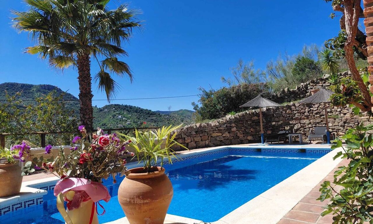 Comares Villa | Holiday villa offer July 18 to 25, 214euros per night! sleeps 10, 4 bedrooms